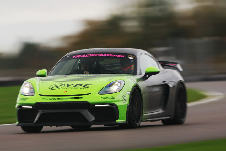 Porsche Cayman GT4 MR