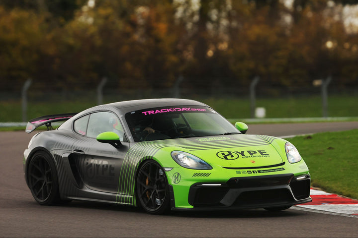 Porsche Cayman GT4 MR